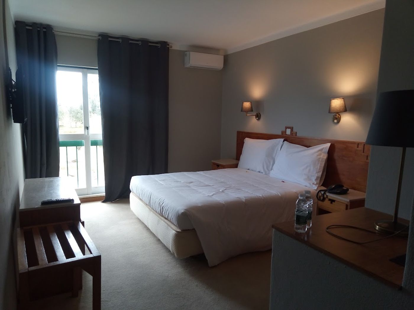 Estremoz-Hotel-Room-12