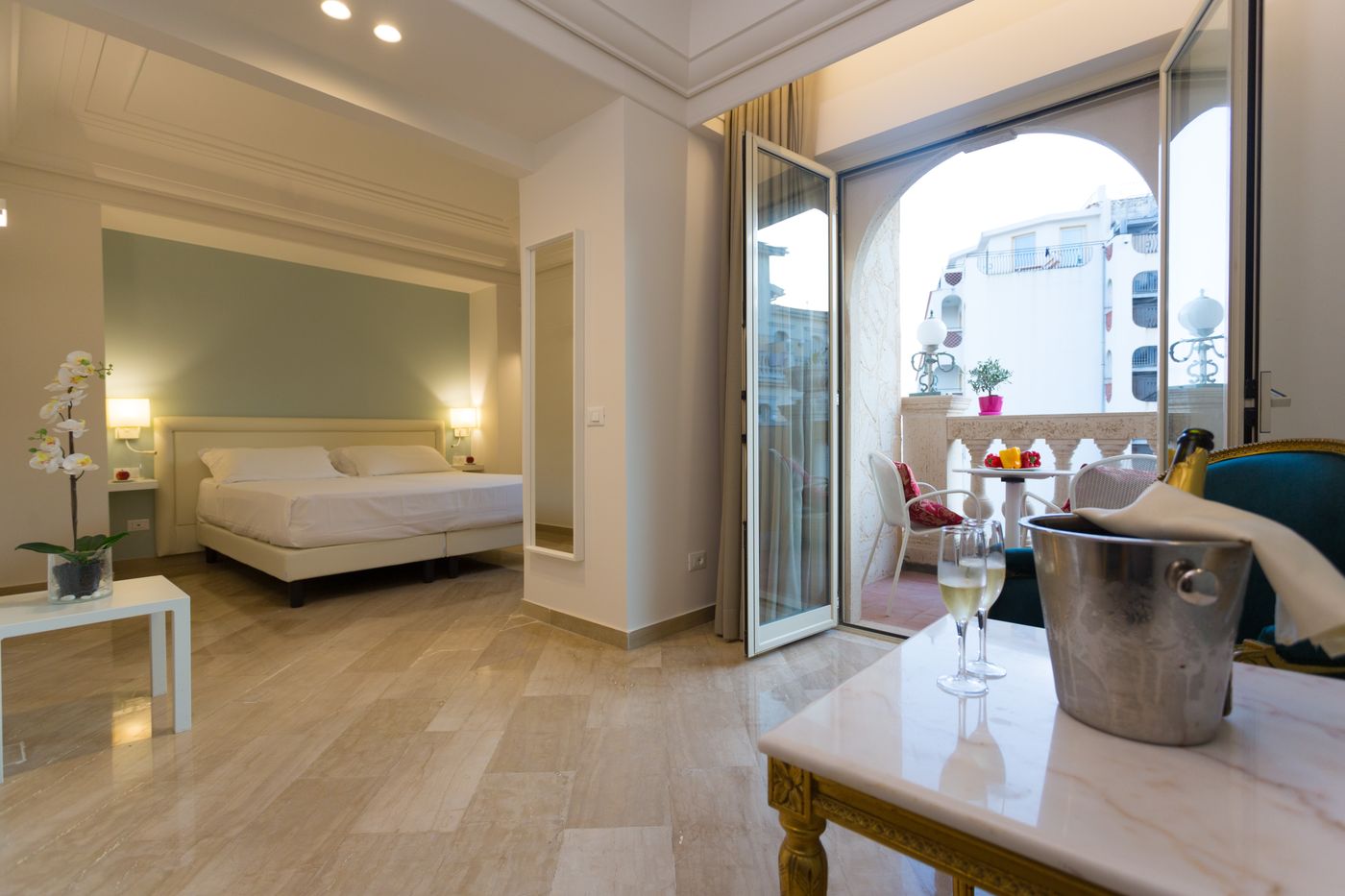 Hellenia-Yachting-Room-21