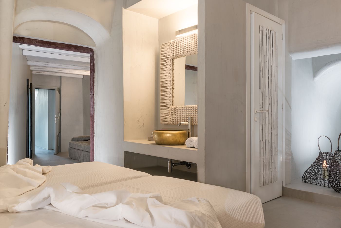 Mythical-Blue-Luxury-Suites-Room-21