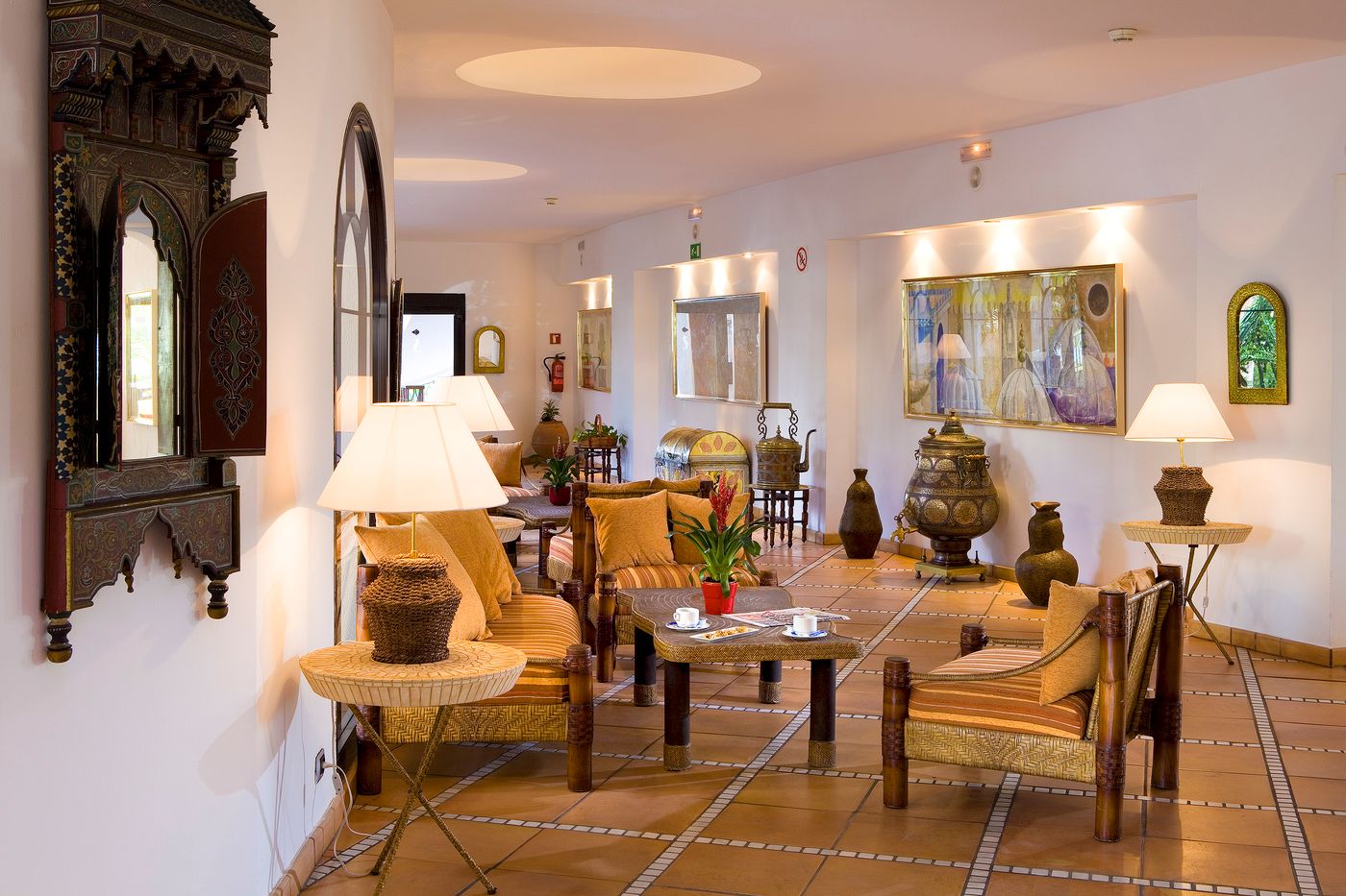 Seaside-Sandy-Beach-Hotel-Lobby-32