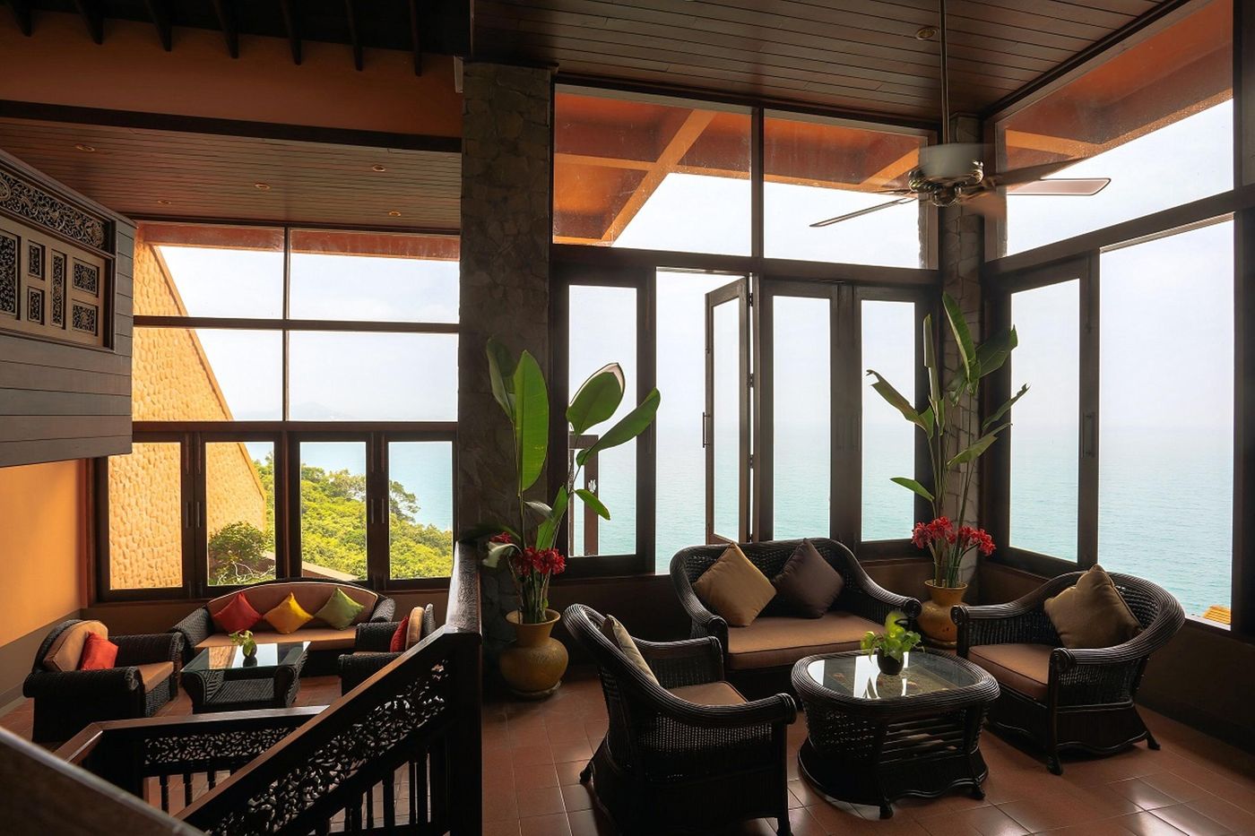 Samui-Bayview-Resort---Spa--SHA---Lobby-42
