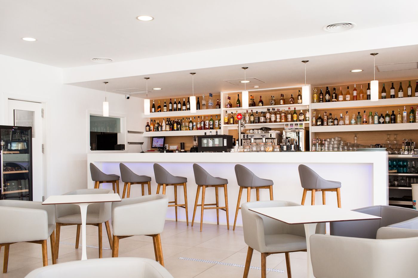 Menorcamar-Apartments---Adults-Only-Restaurant-36