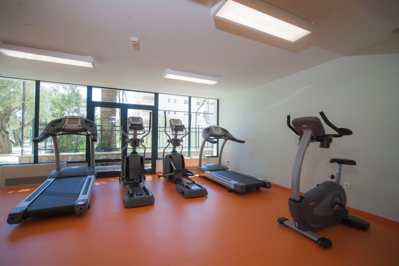 Bluesun-Hotel-Neptun-Sports-and-Entertainment-54