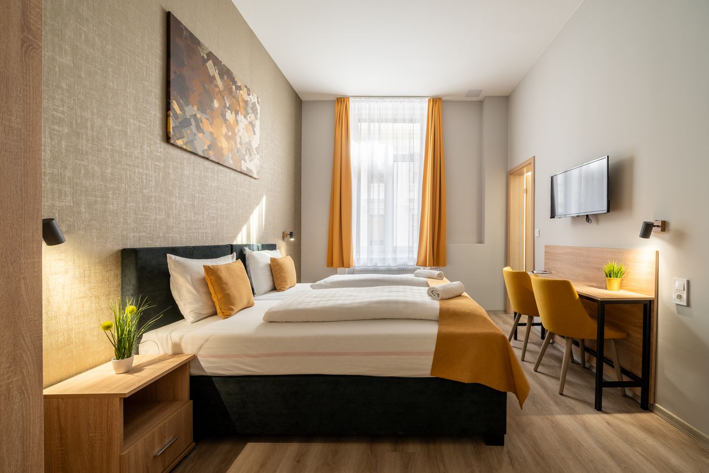 Full-Moon-Budapest-Room-25