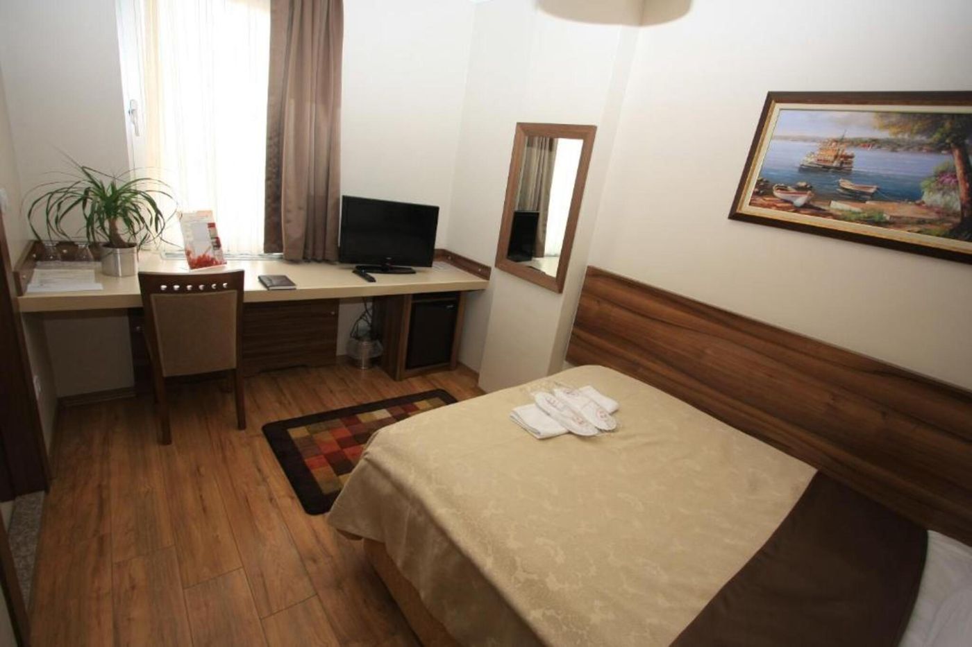 My-Rose-Hotel-Room-32