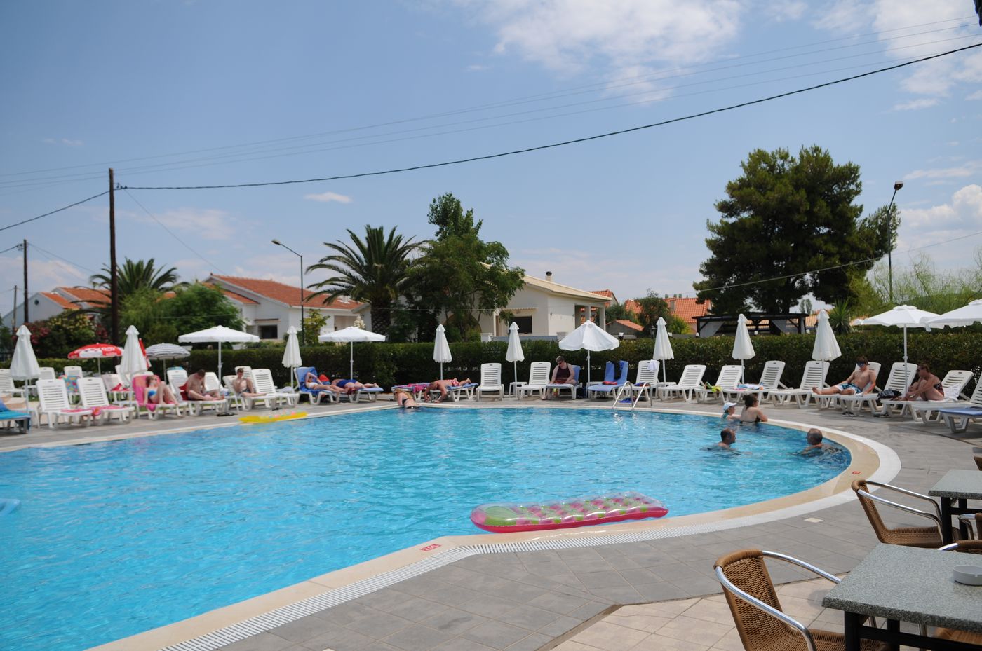 Matoula-Pool-3