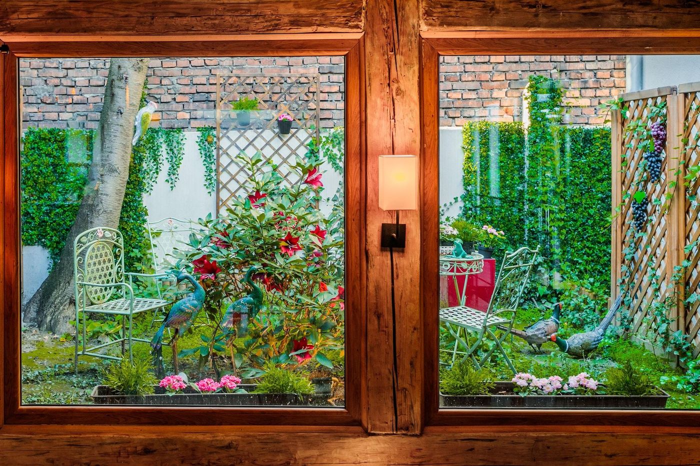 Art---Garden-Residence-Lobby-5