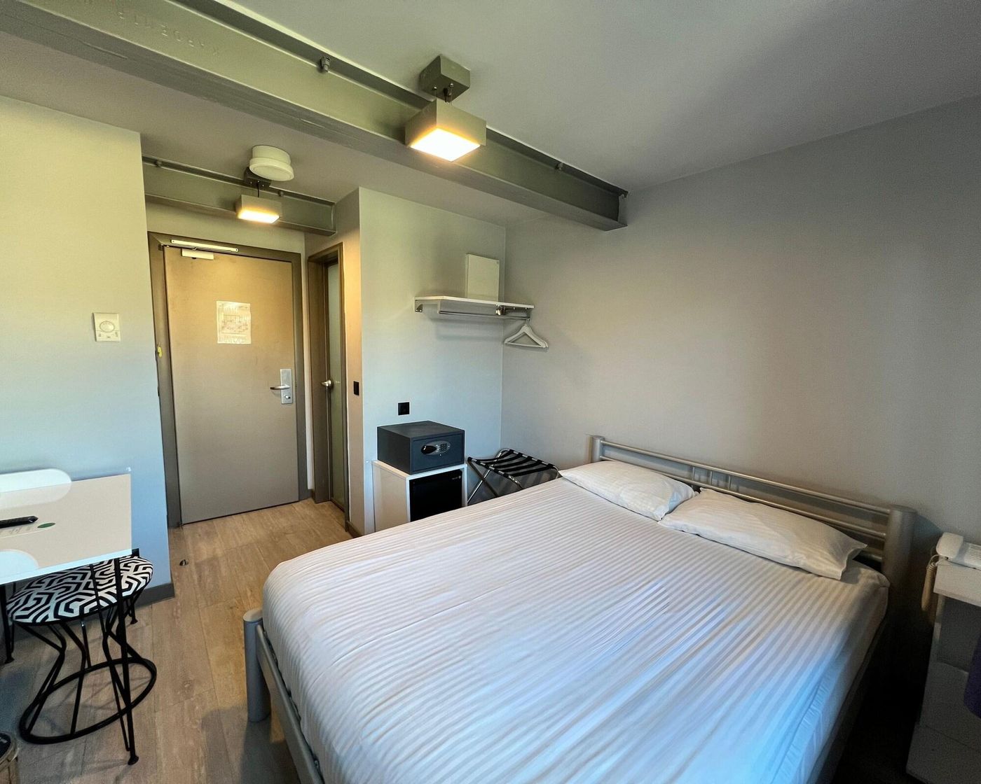 Eresin-Hotels-Express-Room-11