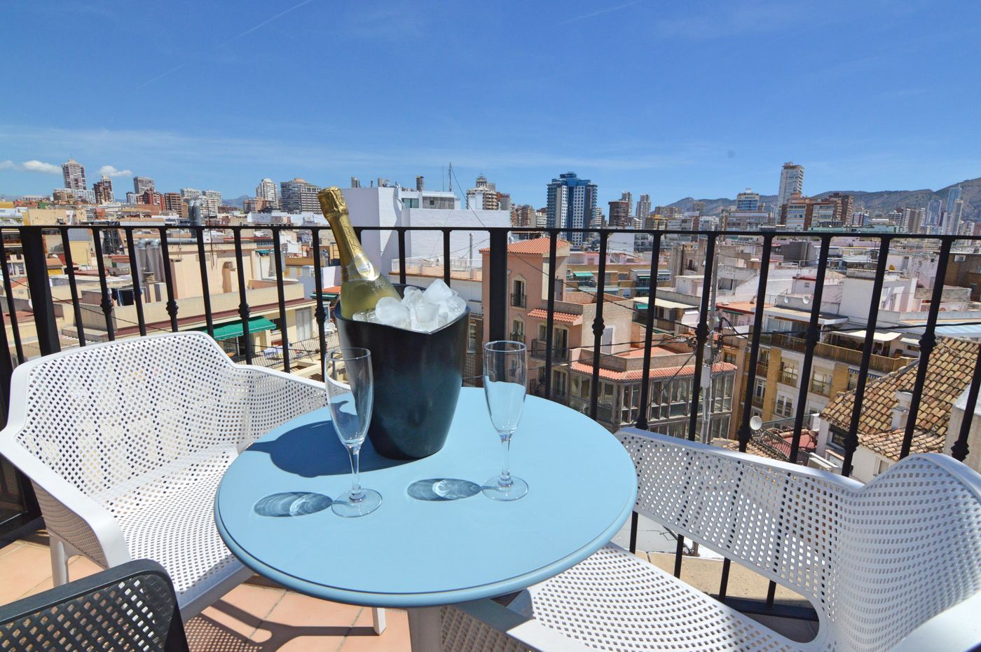 Queens Hotel - Adult Only