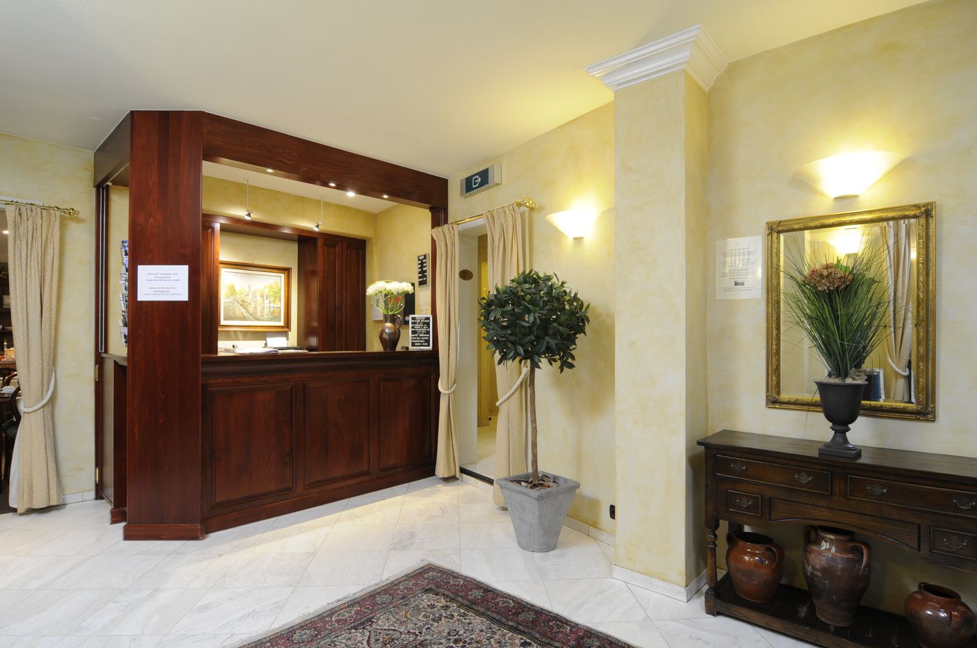 Albert 1-Belgium-BRUGGE-Lobby-2