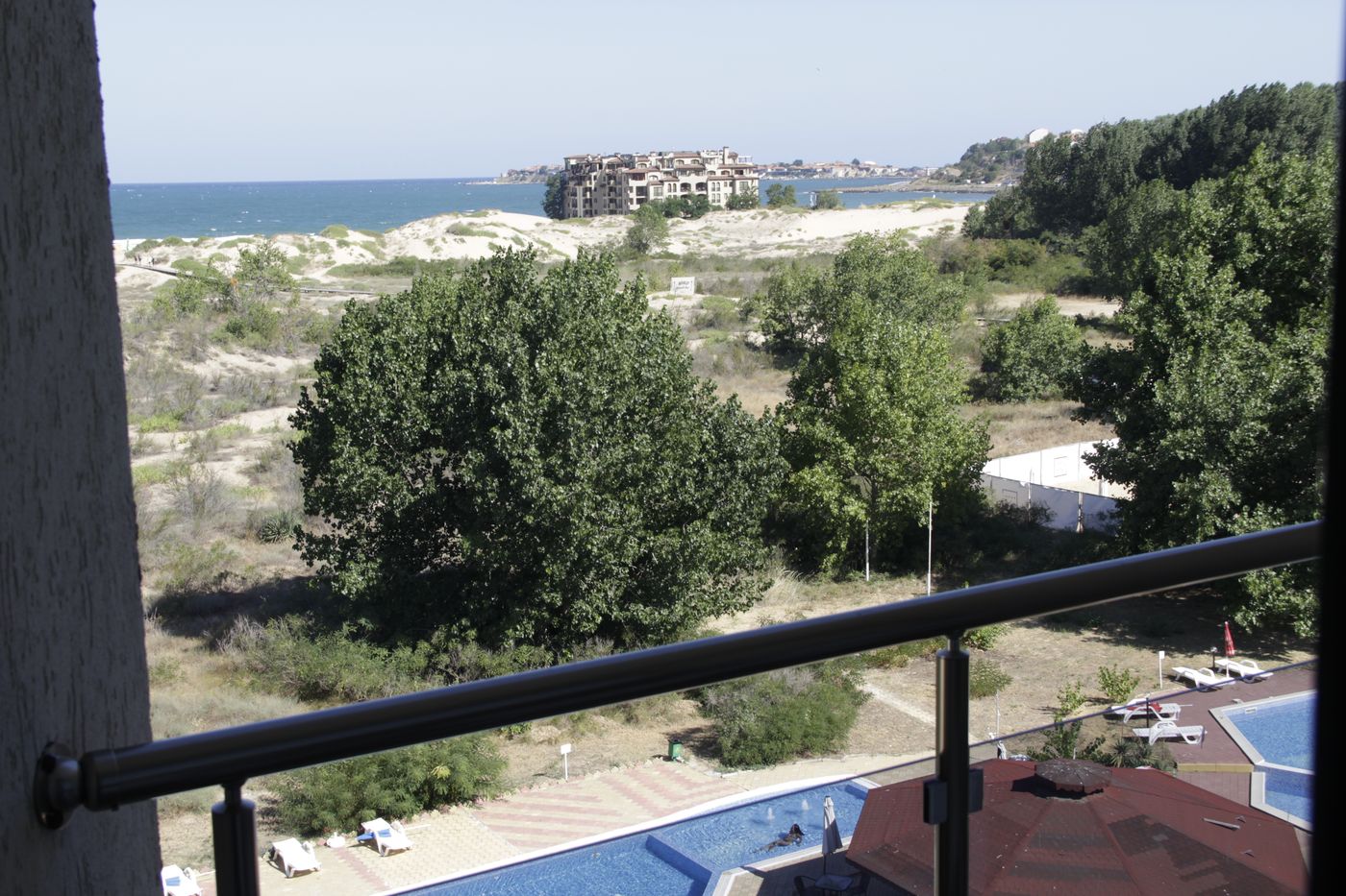 Amfibia-Beach-Complex-Terrace-54