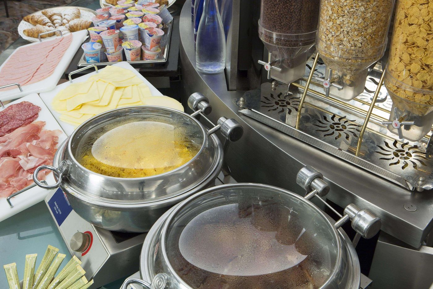 Best-Western-Plus-Hotel-Universo-Restaurant-69