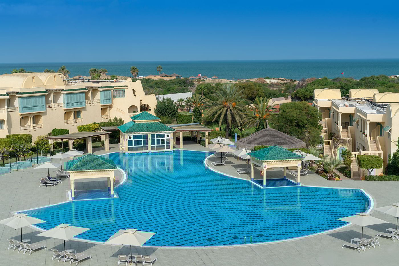 Carthage-Thalasso-Resort-Pool-2