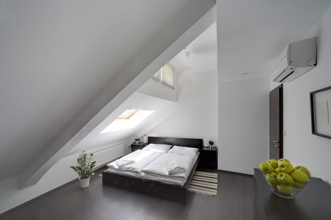 Hotel-1-Republic-Hotel-Room-25