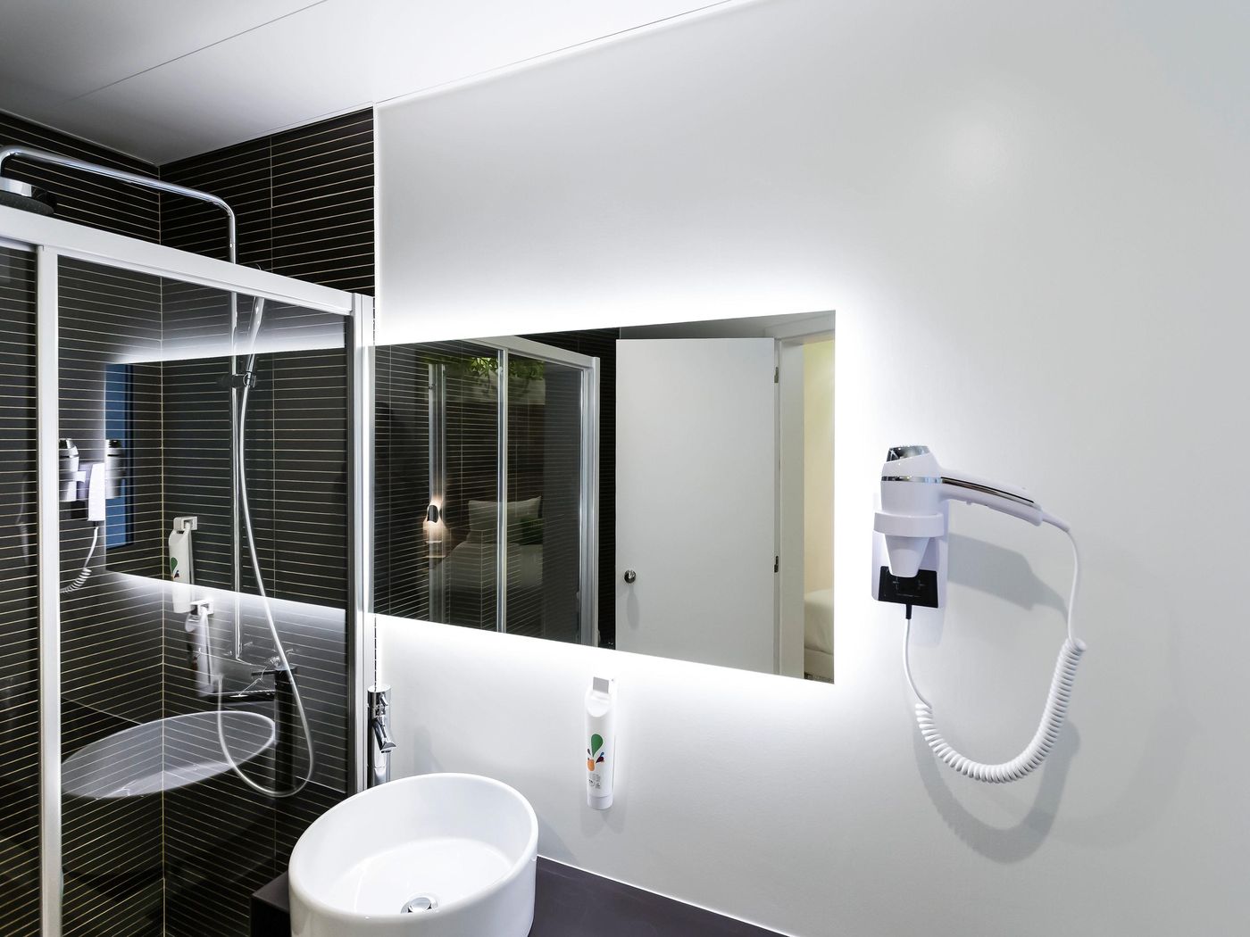ibis-Styles-Lisboa-Centro-Marqu-s-de-Pombal-Room-38