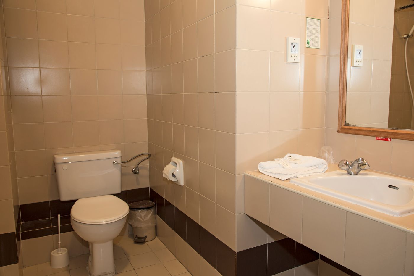 The-St-George-Park-Hotel-Room-24