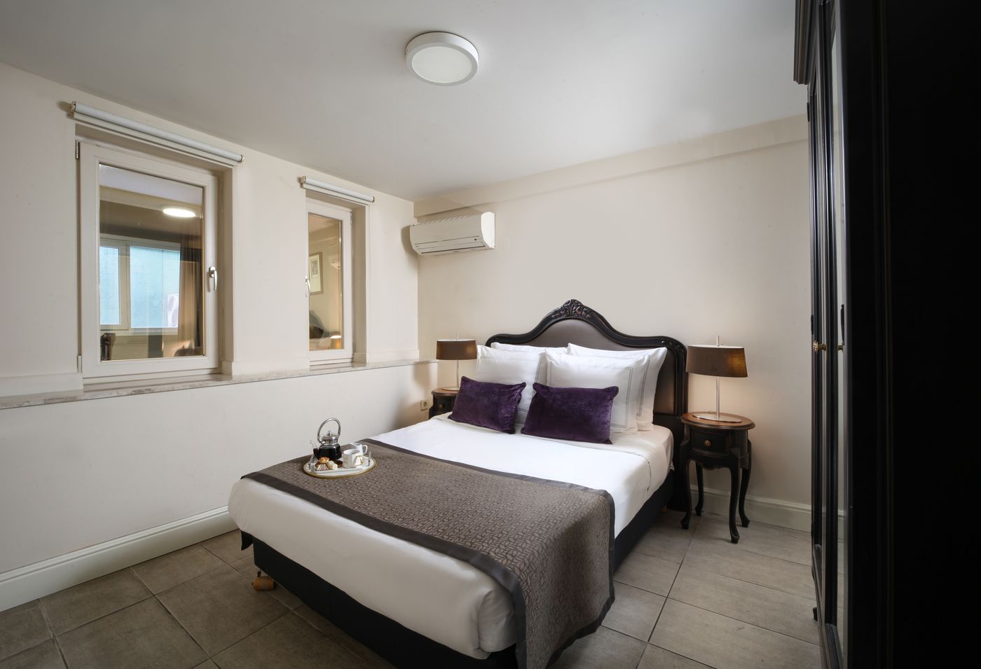 Meroddi Galata Flats-Turkey-Istanbul-Room-5