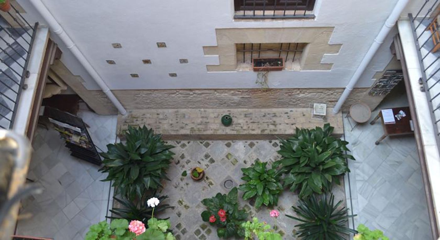 Casa-Palacio-de-Los-Leones-General-view-11