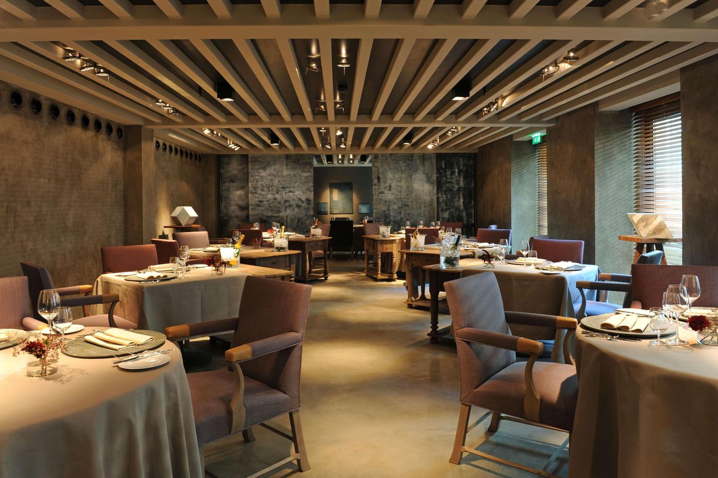 Hotel-Bayerischer-Hof-Munich-Restaurant-51