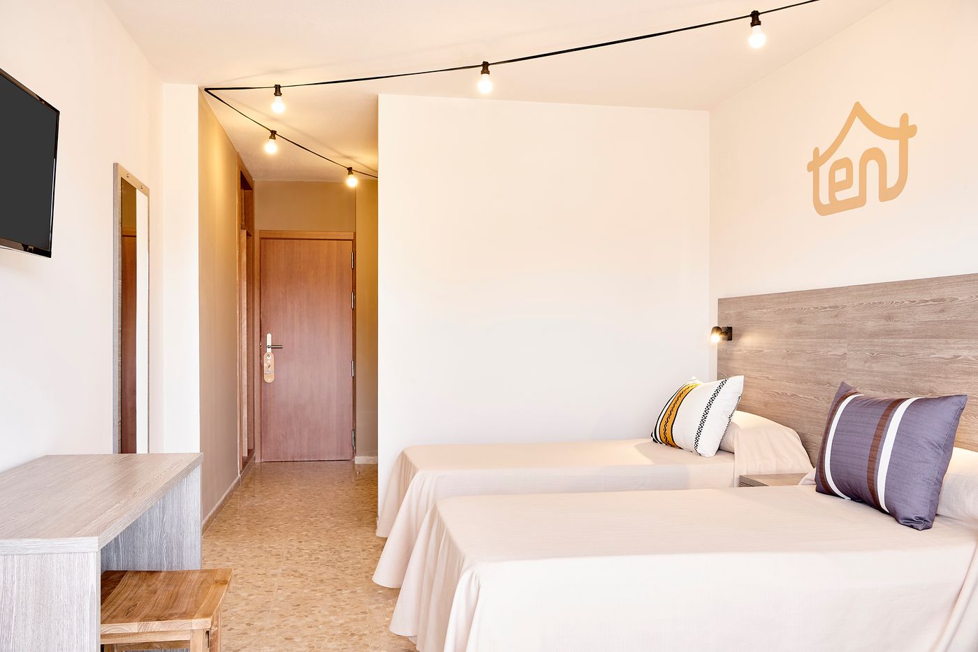 tent-Torremolinos-Room-10