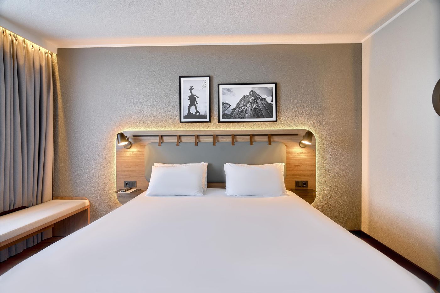 Campanile-Krakow-Old-Town-Room-27