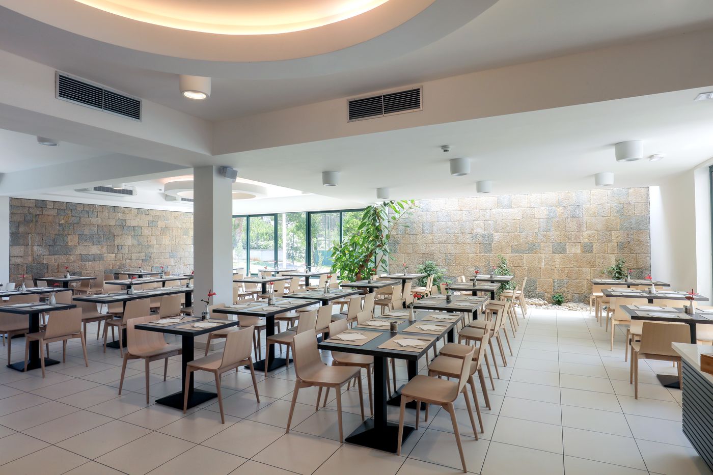 Bluesun-Hotel-Neptun-Restaurant-40