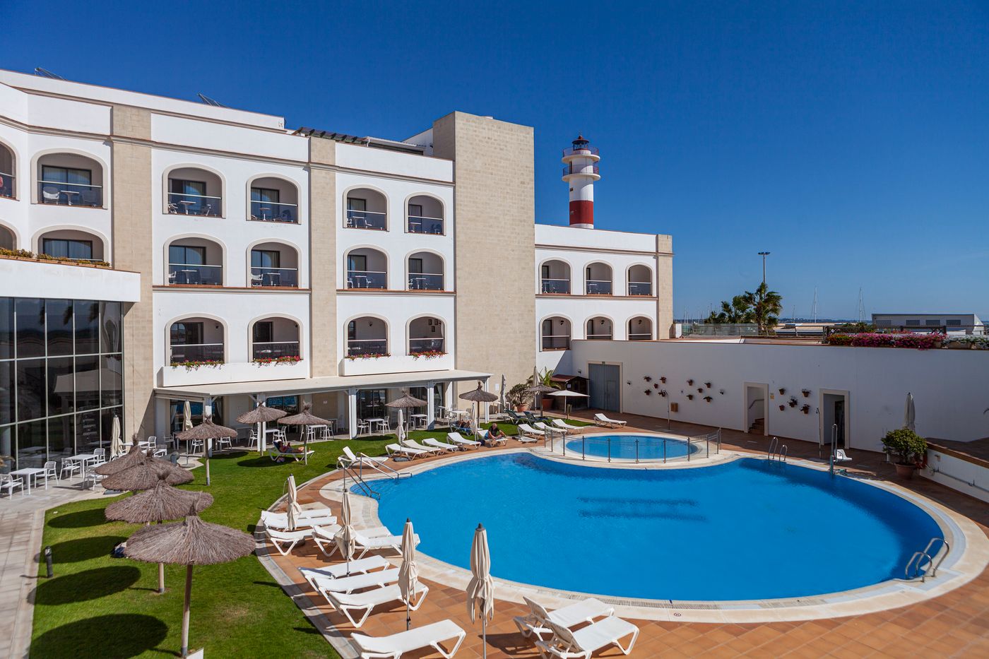 Duque-de-Najera-Pool-1