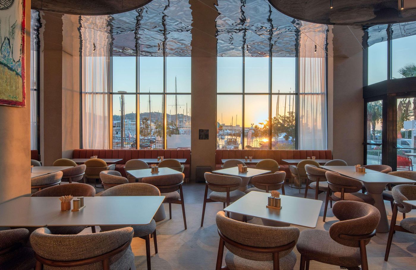 Canopy-by-Hilton-Cannes-Restaurant-56