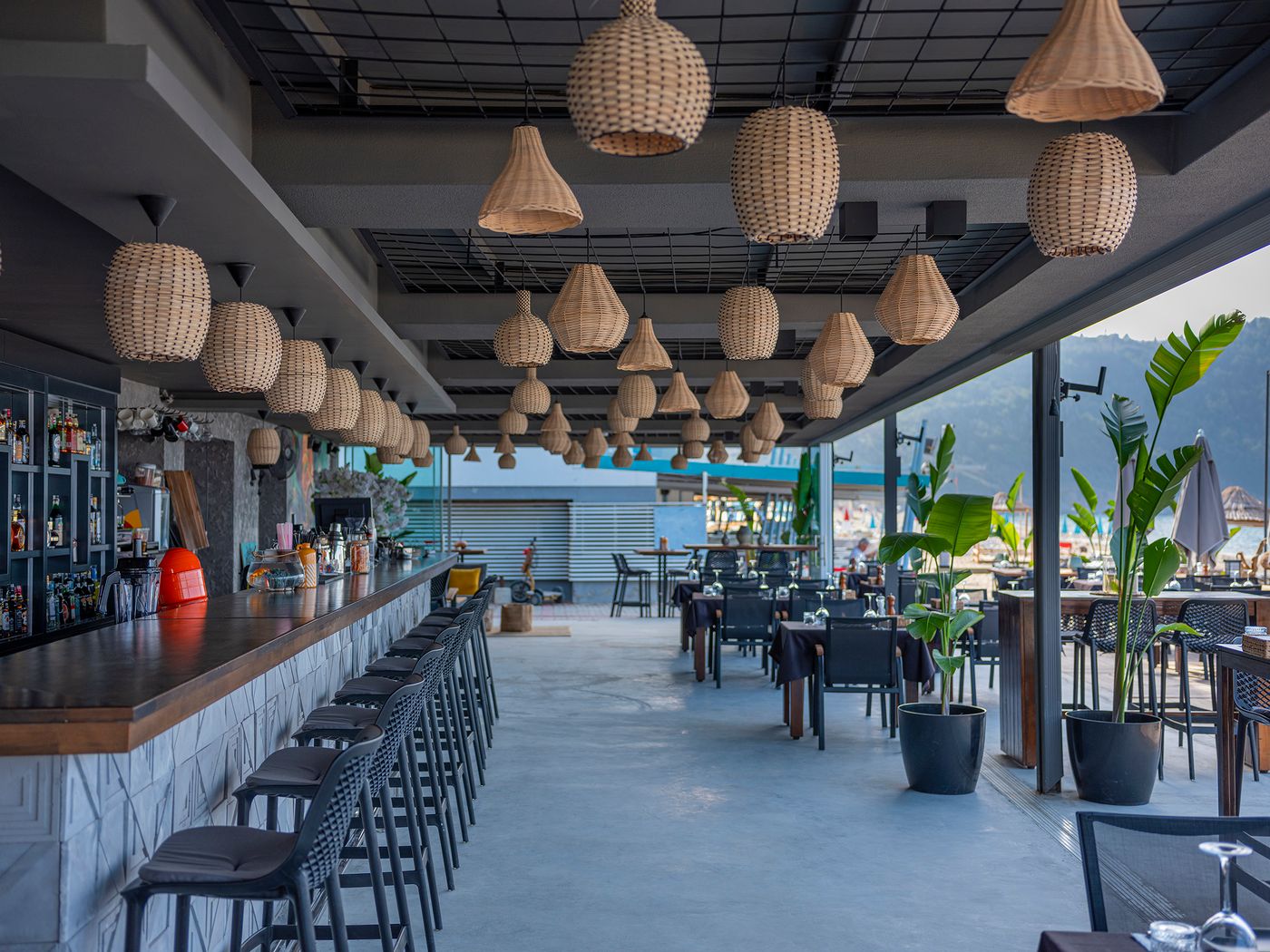 Royalisa-Palmiye-Beach-Hotel---Adults-Only-Bar-37