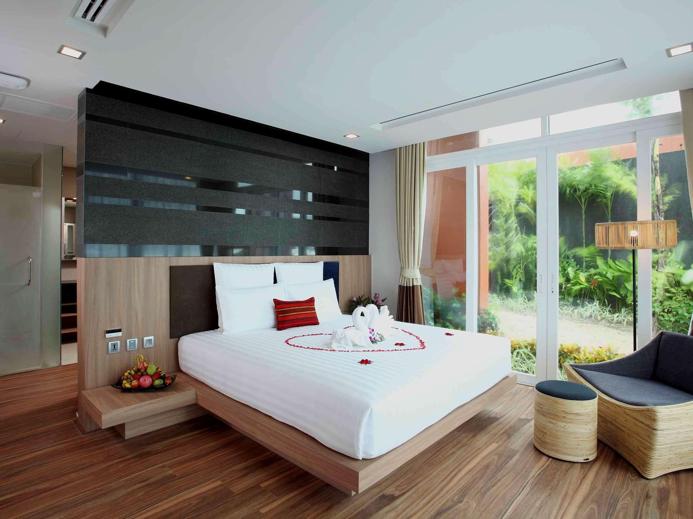 Novotel-Phuket-Kamala-Room-38