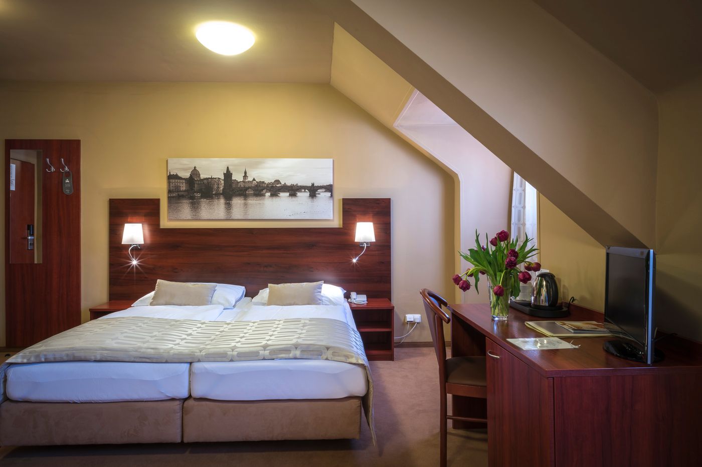 Pytloun-Kampa-Garden-Hotel-Prague-Room-35