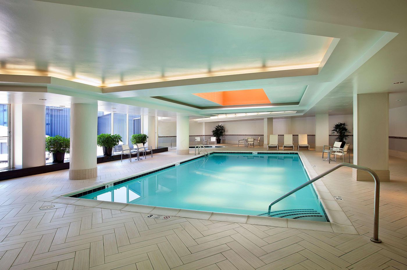 Embassy Suites by Hilton Washington DC Chevy Chase - United States - WASHINGTON - Pool - 3