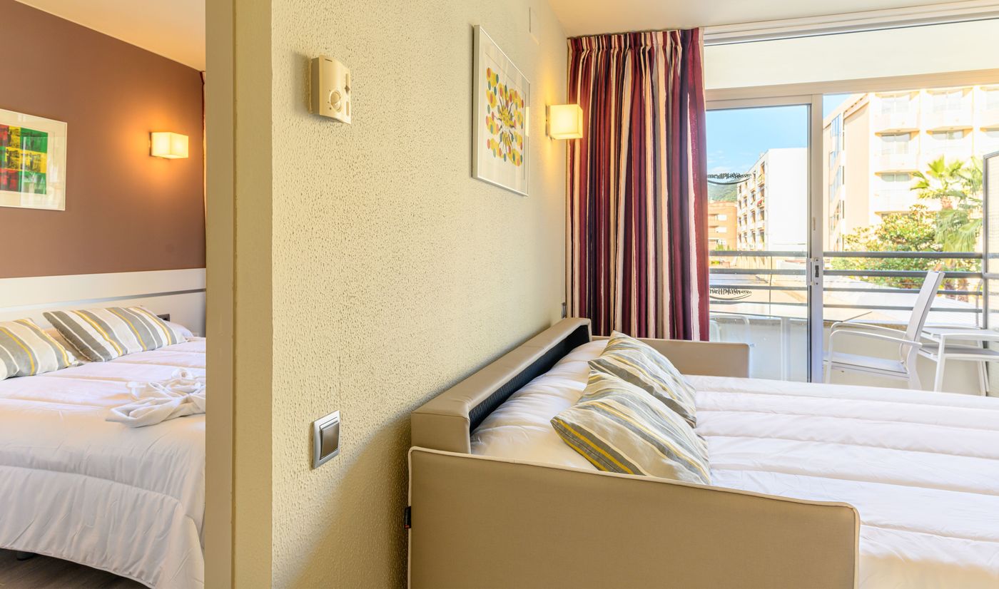 MedPlaya-Esmeraldas-Aparthotel-Room-12