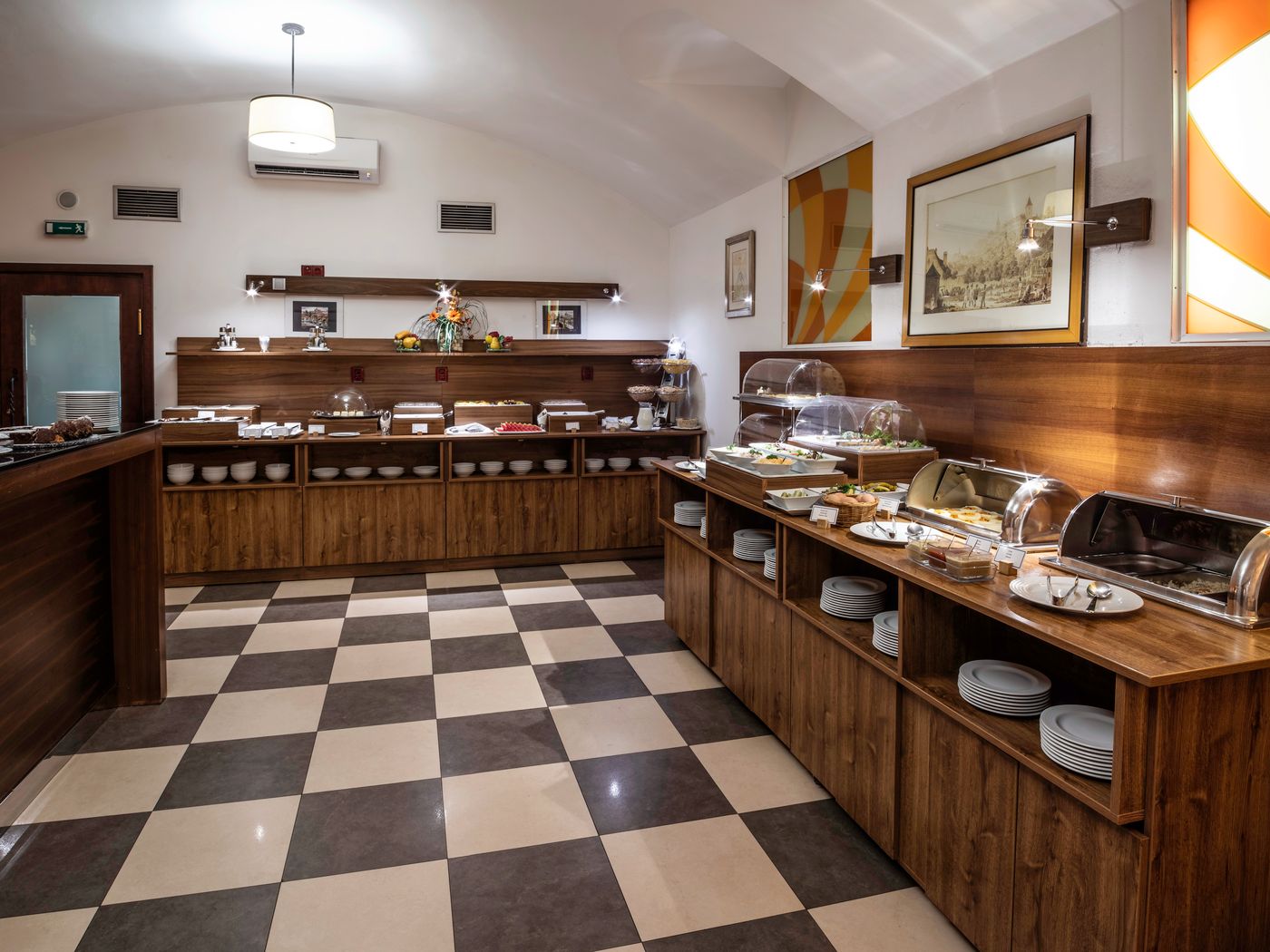 EA-Hotel-DownTown-Restaurant-29