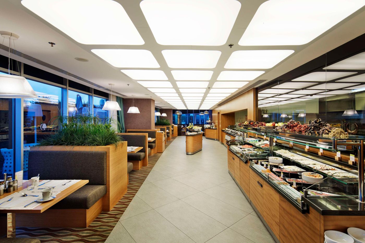 DoubleTree-by-Hilton-Hotel-Istanbul---Moda-Restaurant-48