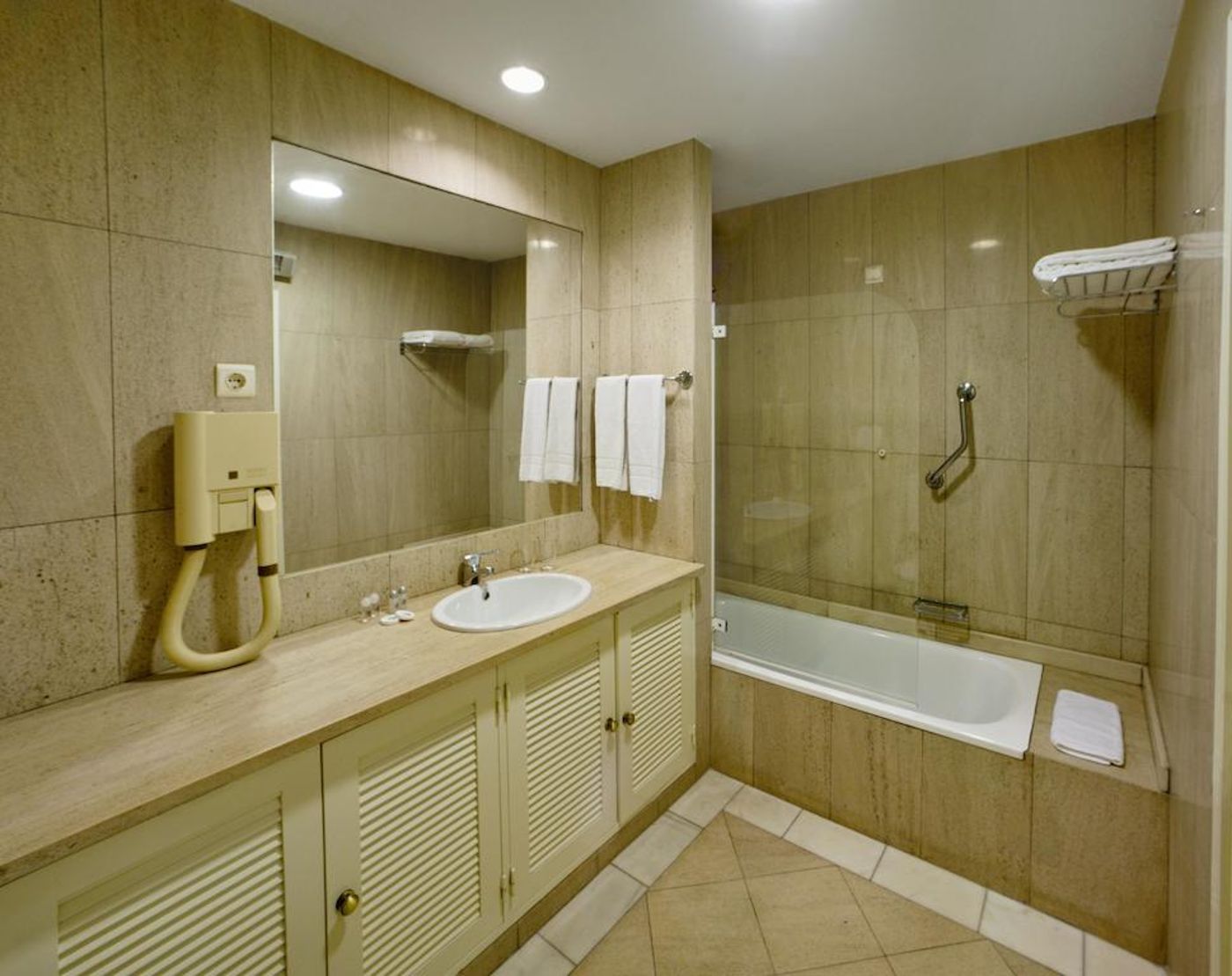 Cerro-da-Marina-Room-13