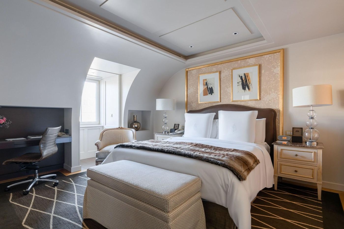 Four-Seasons-Hotel-Geneva-Room-5