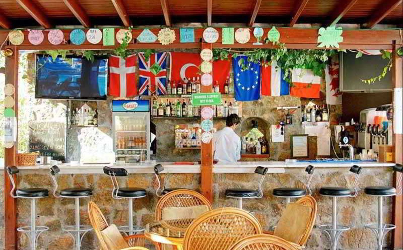 Summer-Garden-Apart-Bar-12