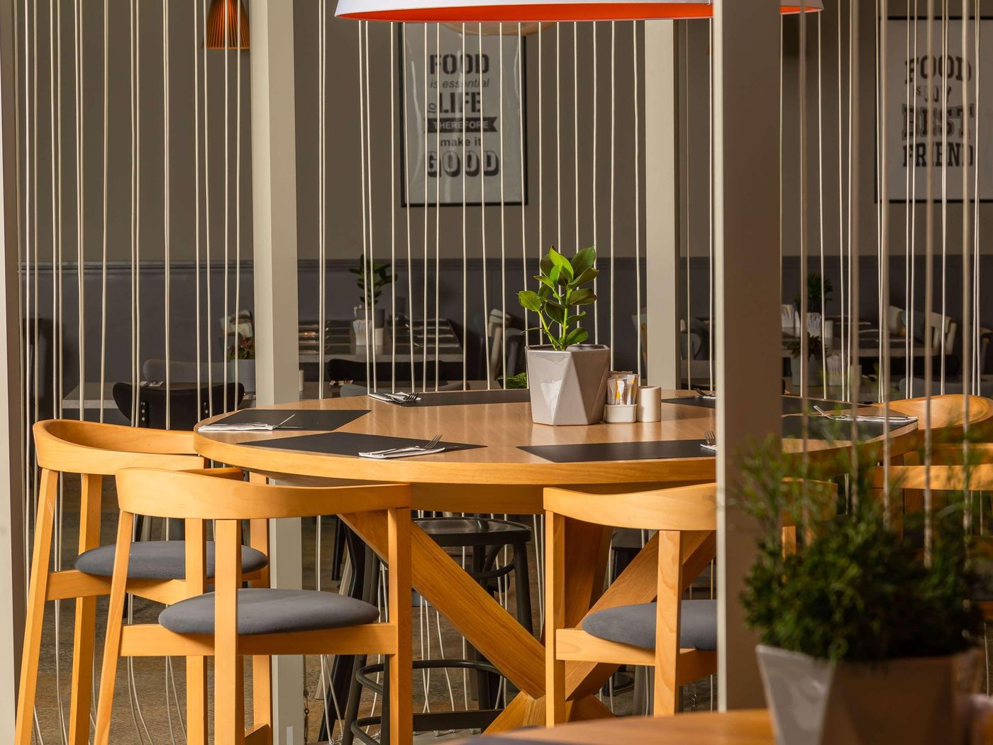 Novotel-Krakow-City-West-Restaurant-16