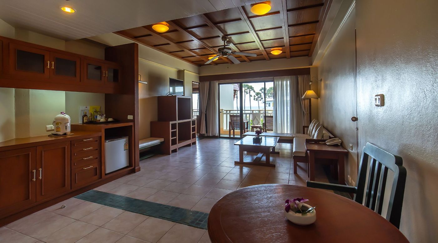 Karon-Princess-Hotel-Room-24