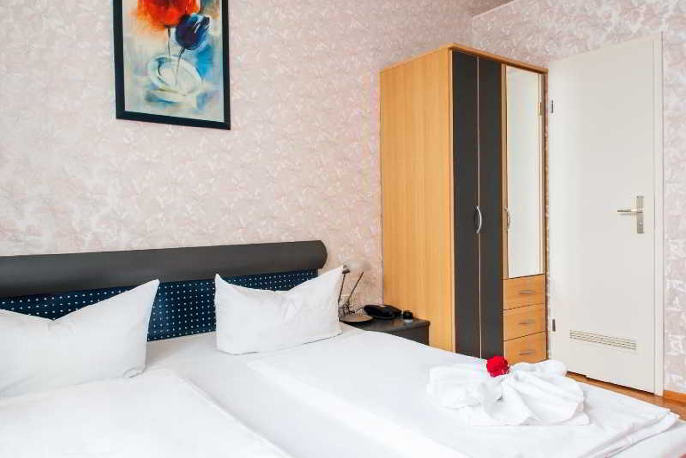 Bellevue-Berlin-Hotel-Room-10