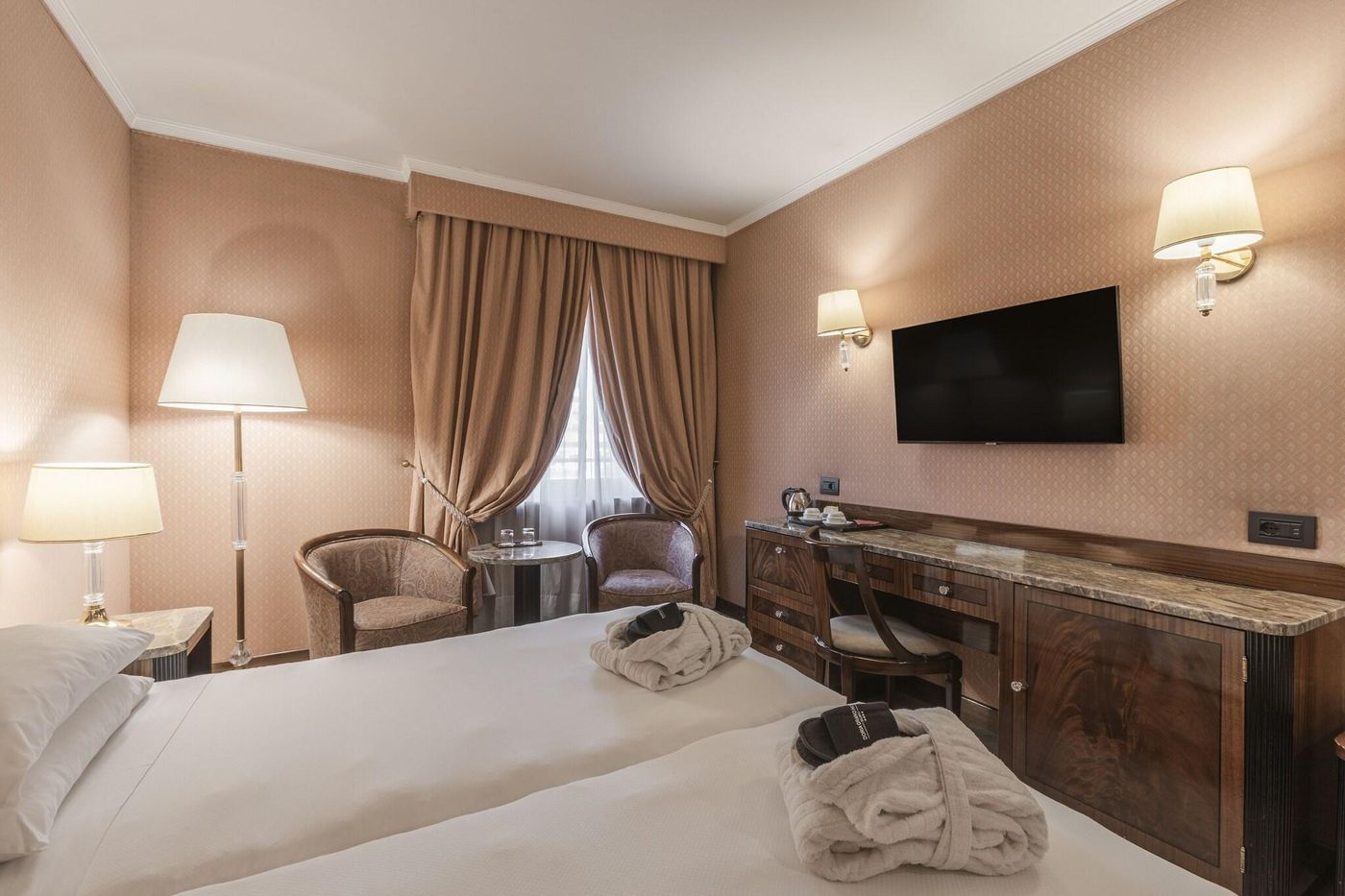Doria-Grand-Hotel-Room-4