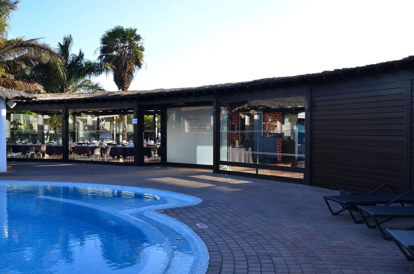 Melia-Tortuga-Beach-Resort-and-Spa-Restaurant-10