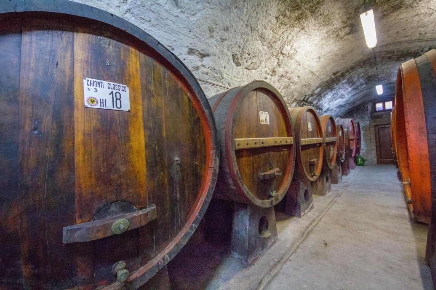 Agriturismo-Villa-Godenano-Pool-Relax-Sports-and-Entertainment-10