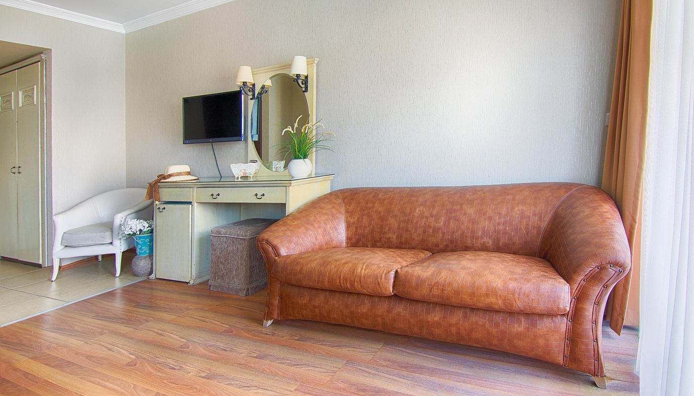 Romance-Beach-Room-30