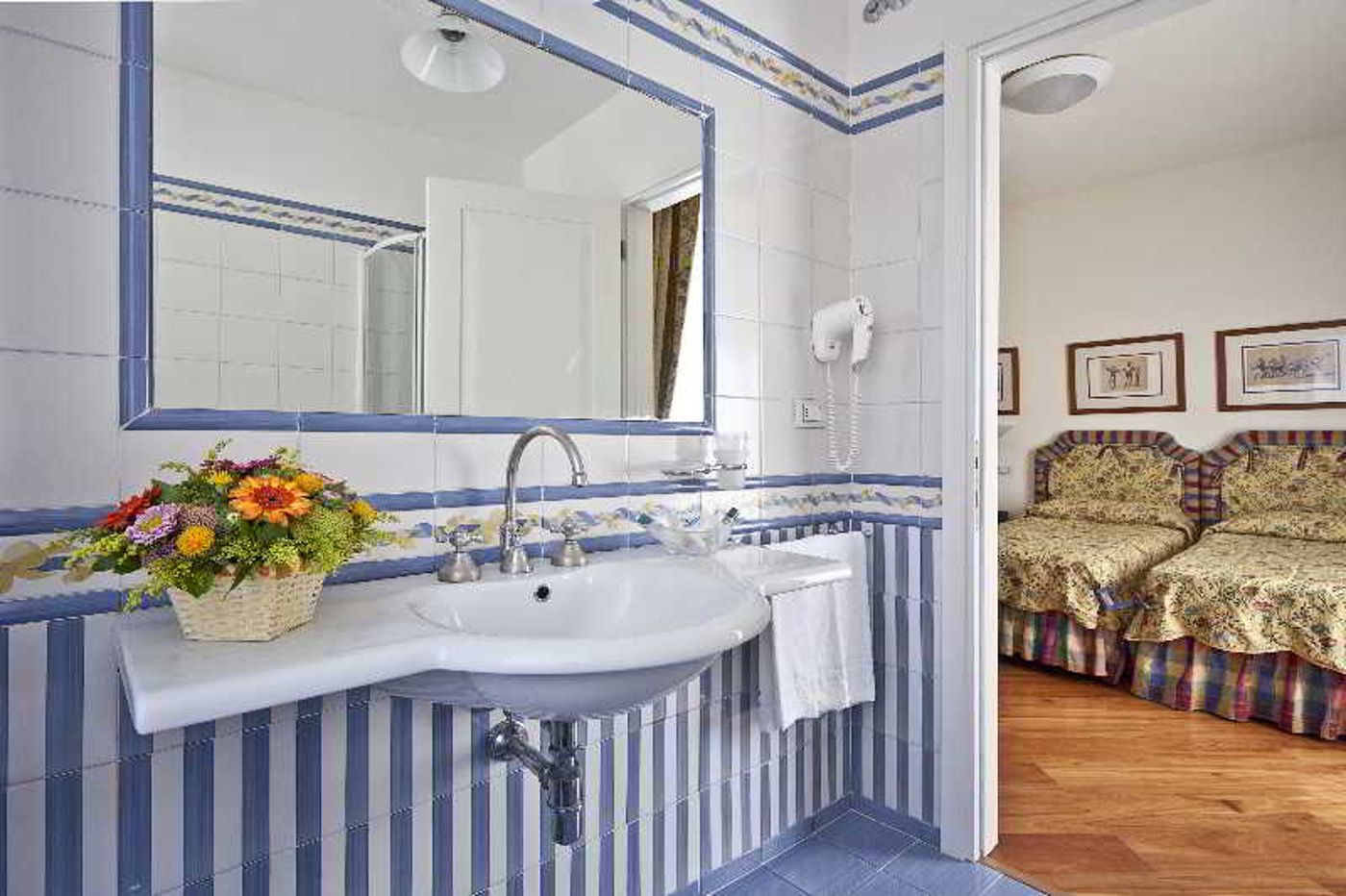 Italia-Hotel-Room-19