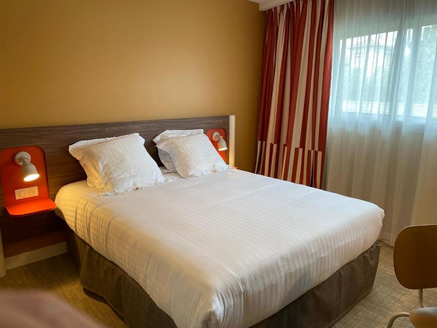 Abrial - France - CANNES - Room - 4