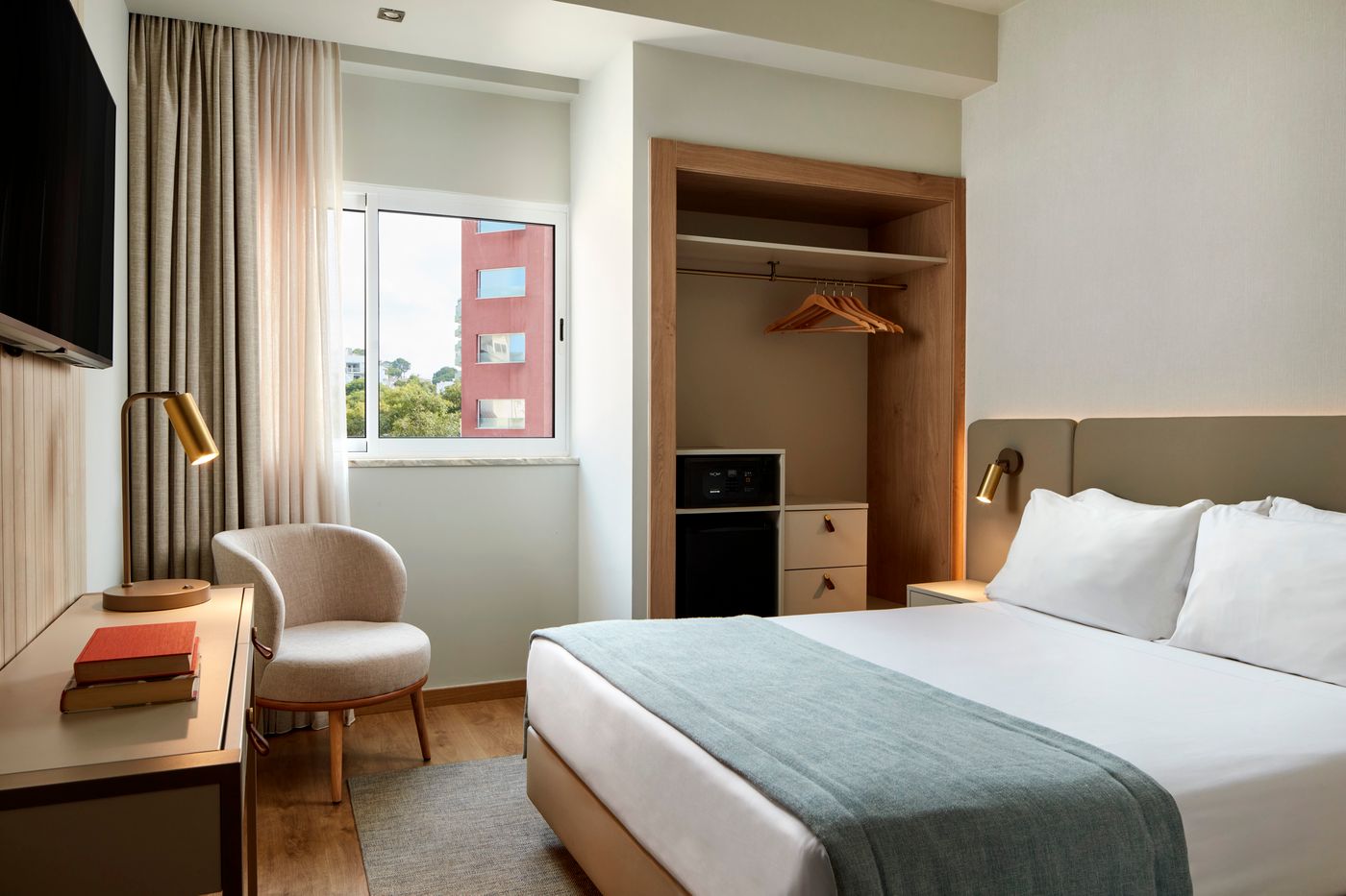 Dom-Jose-Beach-Hotel-Room-15