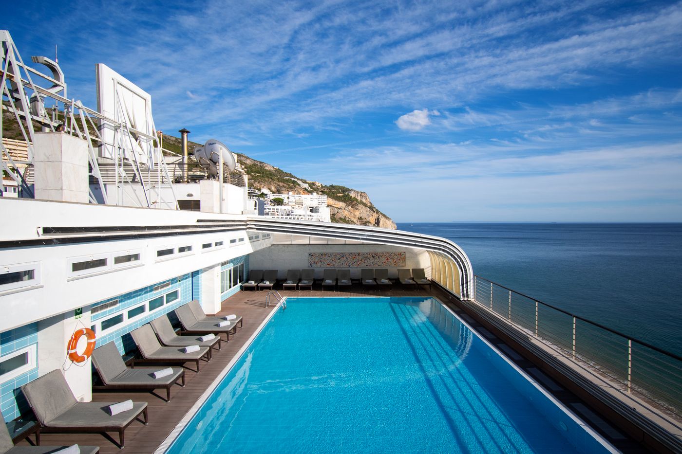 Sana-Sesimbra-Hotel-Pool-2