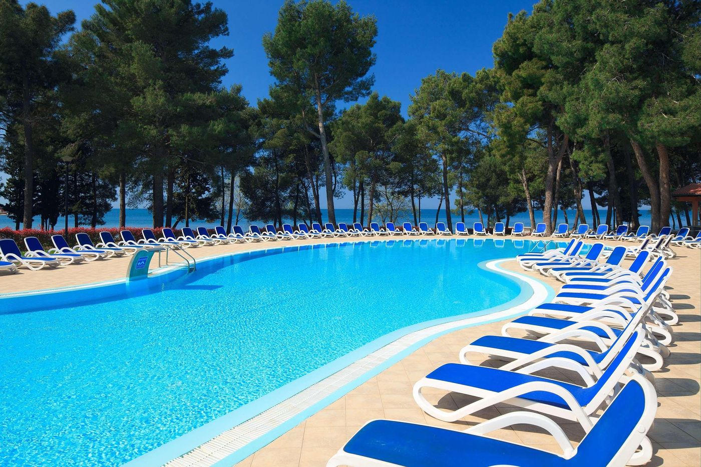 Hotel-Sol-Aurora-Pool-1